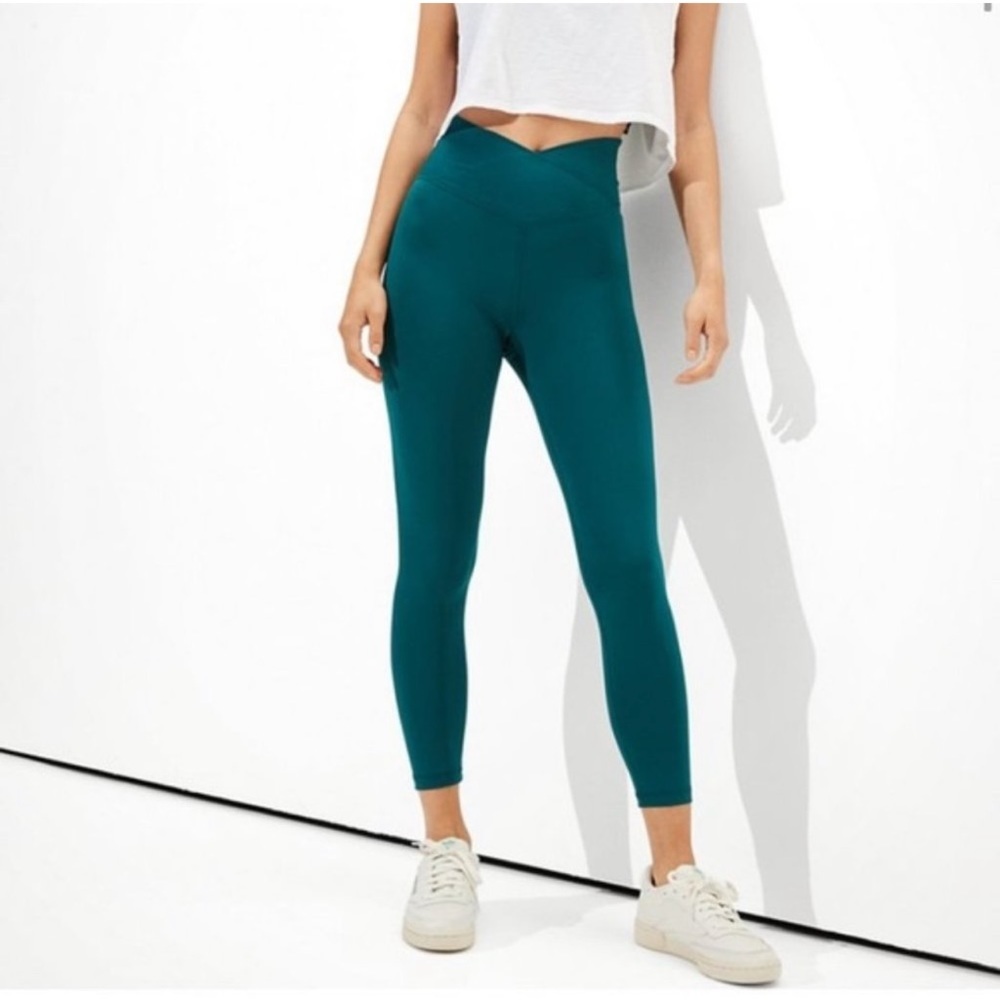 American eagle leggings in size M reg - green